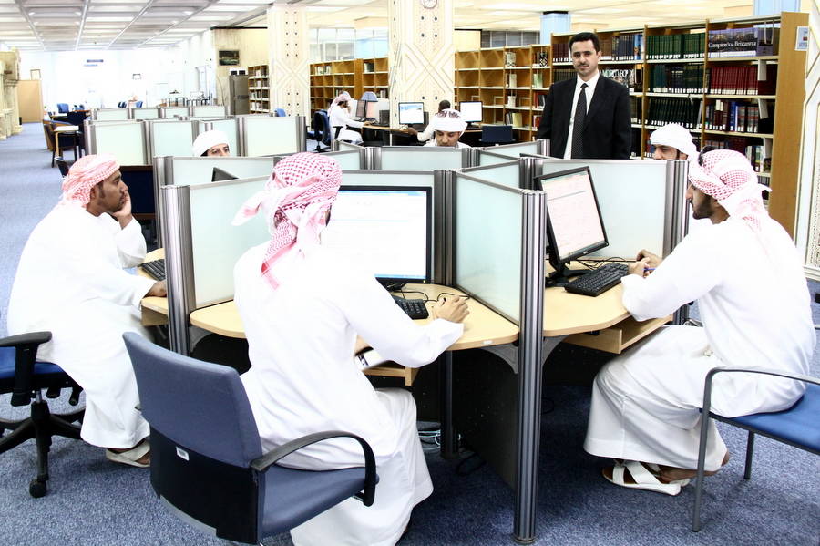 &rlm;&rlm;AAU Students&rsquo; Visit to Zayed Library in Al Ain
