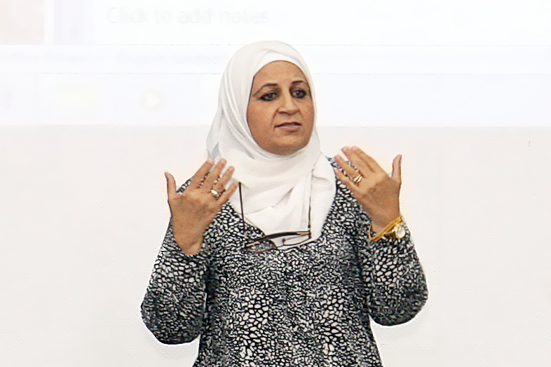 جامعة العين تشارك بلدية العين بمحاضرة توعوية